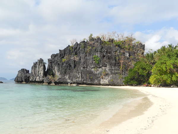 Papaya Beach on the other side of Seven Commando, largely ignored by mainstream island hoppers