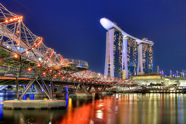 The Helix Bridge (Photo by Erwin Soo)